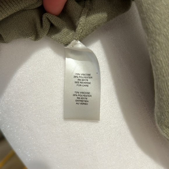 Tahari size small sage green sweater with puff sleeves - Picture 6 of 6